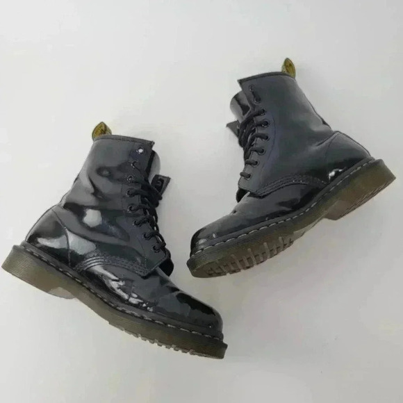 Dr. Martens 1460 Patent Leather Black Boots - 8 - Picture 9 of 10